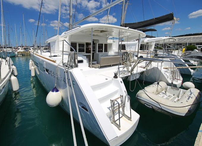 Lagoon 450 F