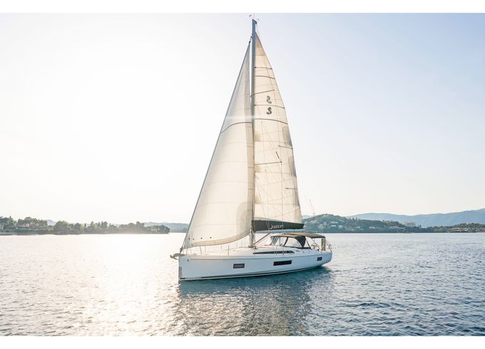 Beneteau Oceanis 51.1 (5+1 Cab) A/c & Gen