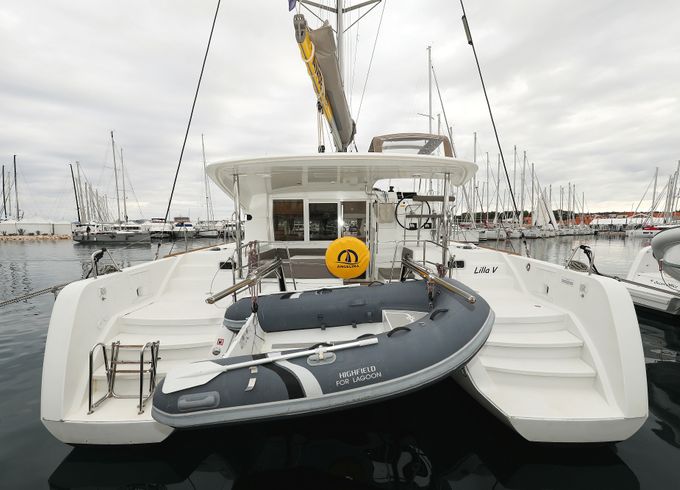 Lagoon 39