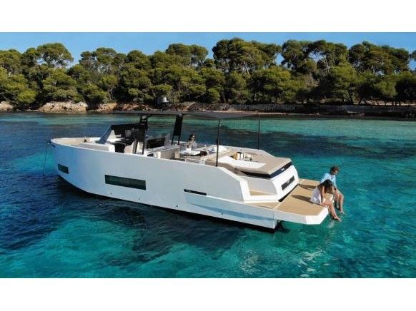 De Antonio Yachts De Antonio D42
