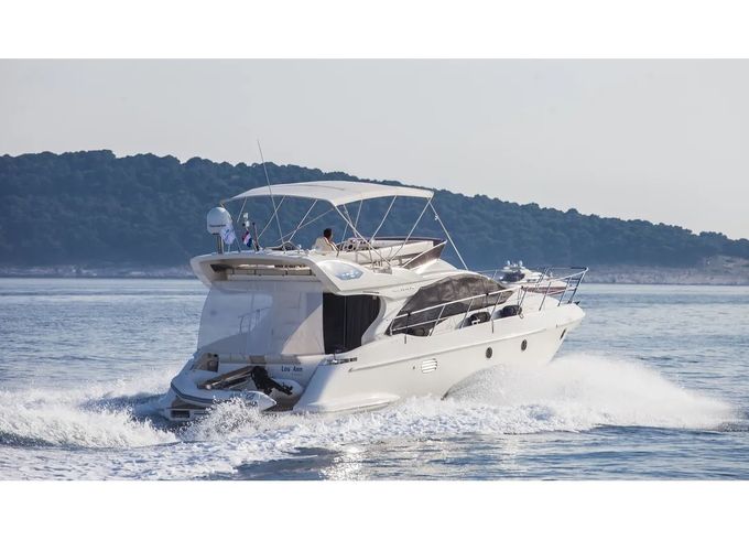 Azimut Yachts Azimut 43 Fly