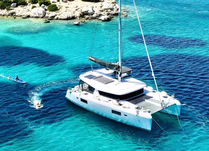 Lagoon 42