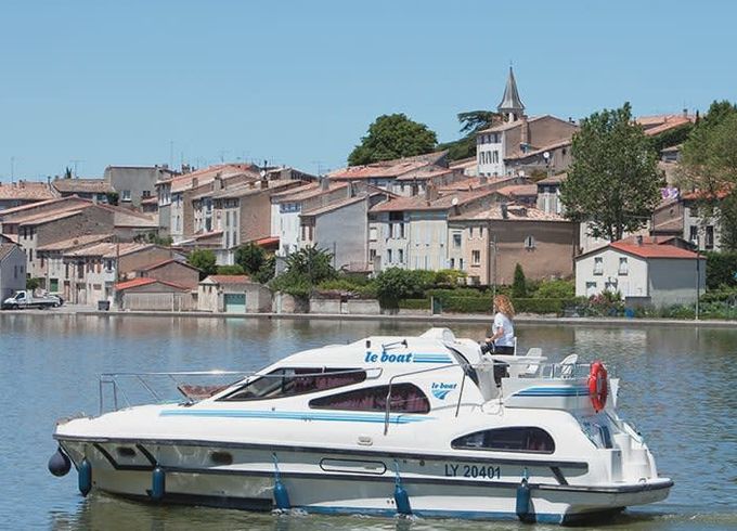 Le Boat Consul