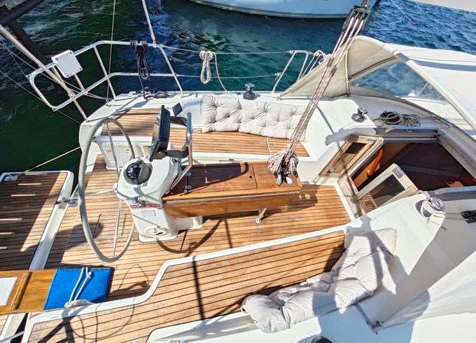 Bavaria Cruiser 33