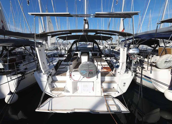 Dufour Yachts Dufour 44