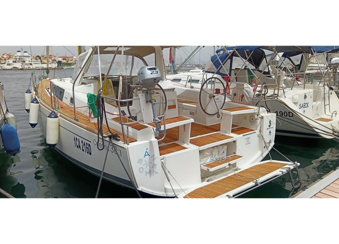 Beneteau Oceanis 38