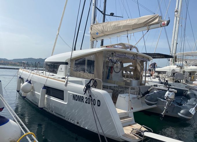 Lagoon 40