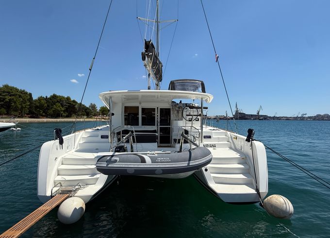 Lagoon 39