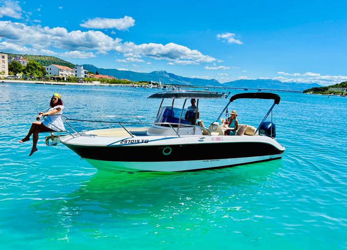 Sessa Marine Key Largo 26
