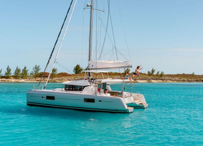 Lagoon 42