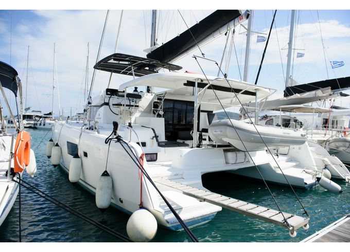 Lagoon 42