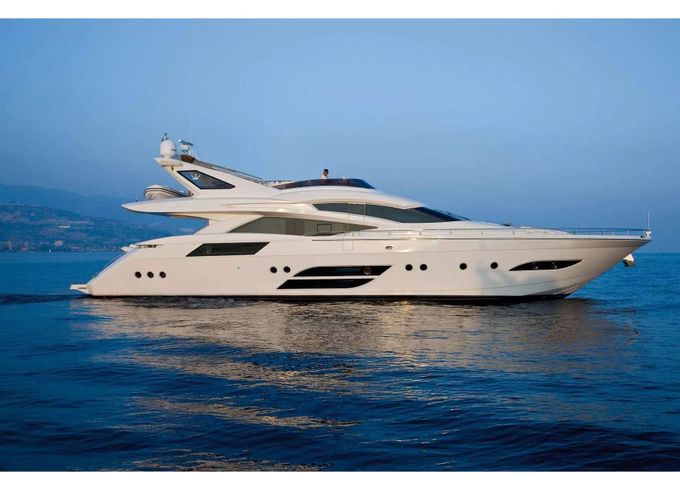 Dominator Yachts Dominator 78