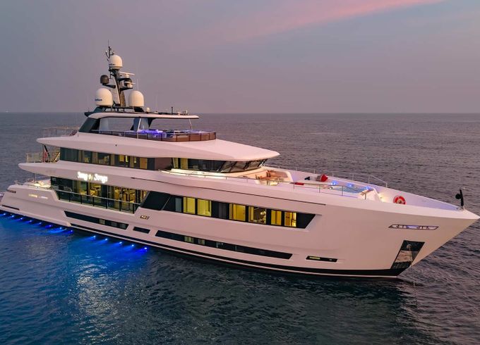 Motoryacht Song Of Songs