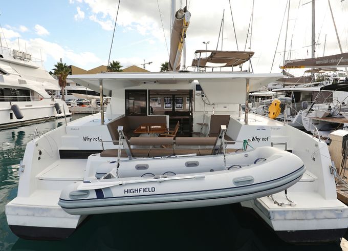 Fountaine Pajot Lucia 40
