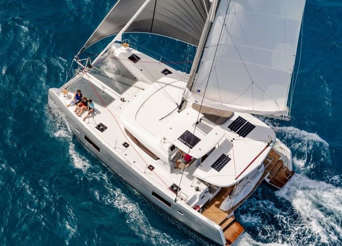 Lagoon 42