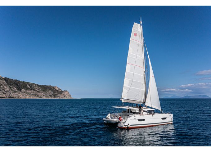 Fountaine Pajot Lucia 40