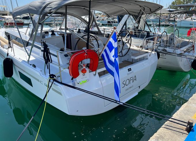 Bavaria C42 Style