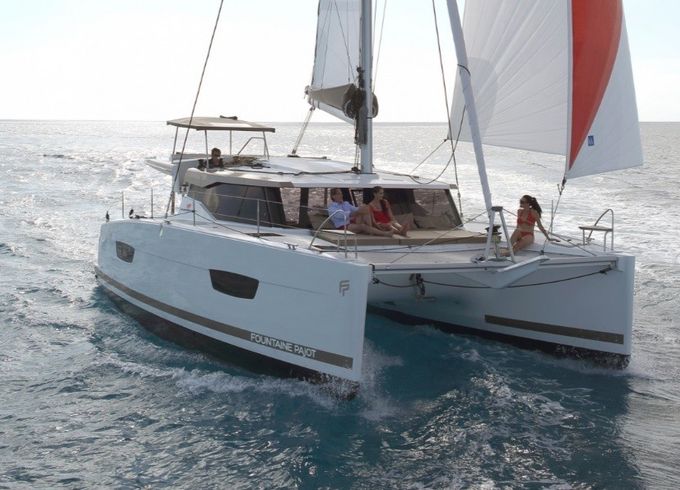 Fountaine Pajot Lucia 40