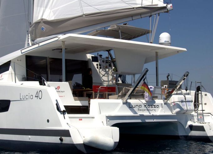 Fountaine Pajot Lucia 40