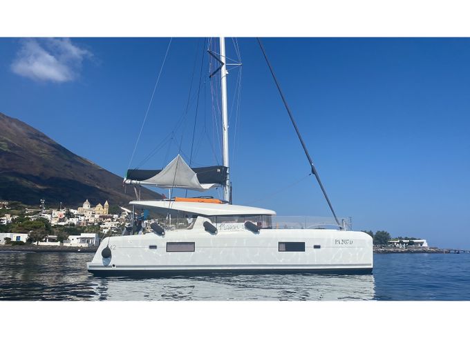 Lagoon 42