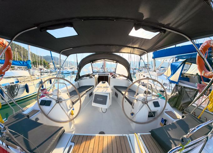 Beneteau 43