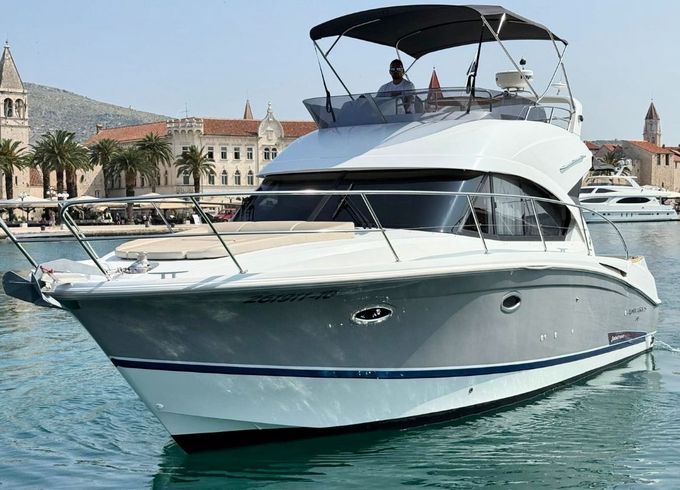Beneteau Antares 36