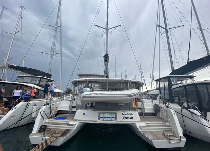 Lagoon 42