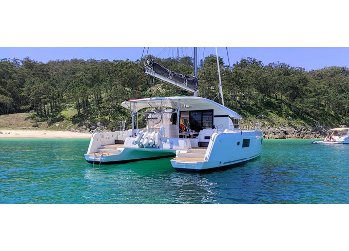 Lagoon 42