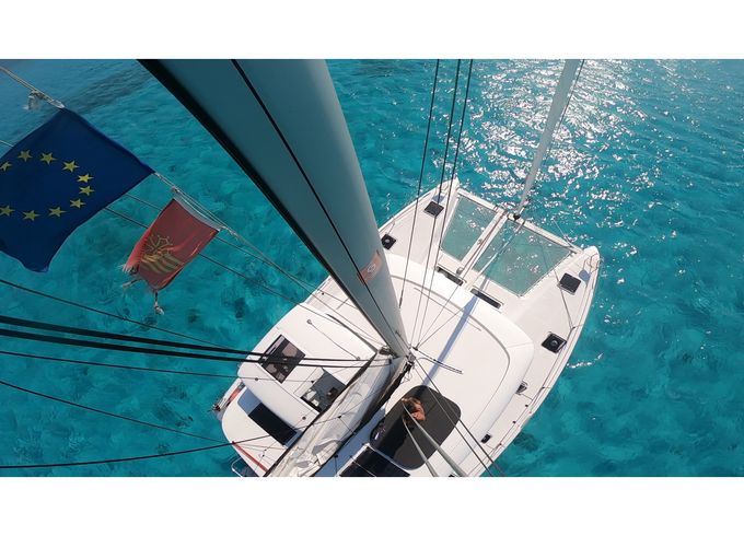 Lagoon 42