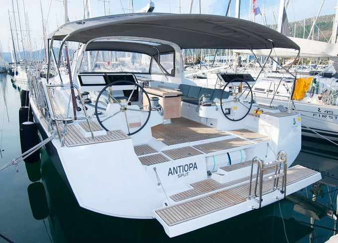Beneteau Oceanis 55