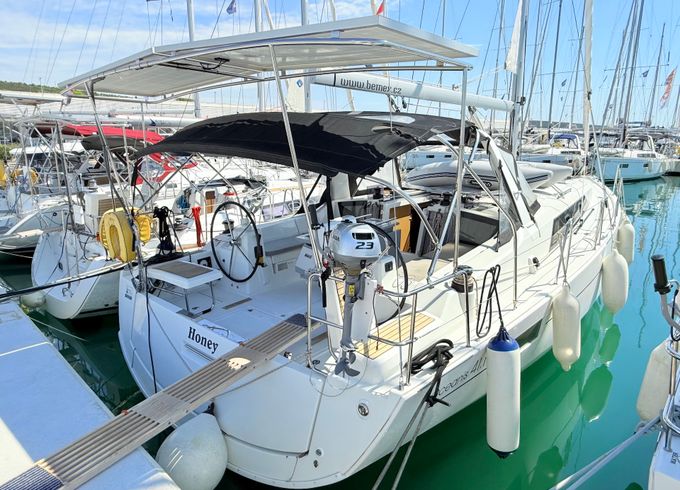 Beneteau Oceanis 41.1