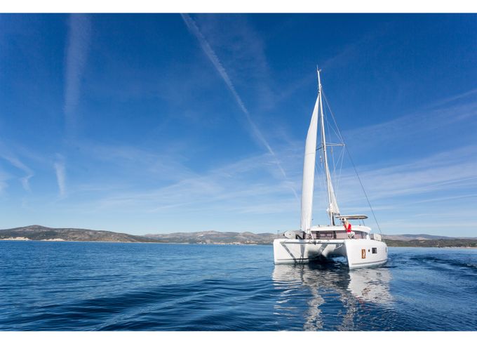 Lagoon 42