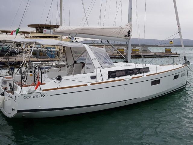 Beneteau Oceanis 38.1