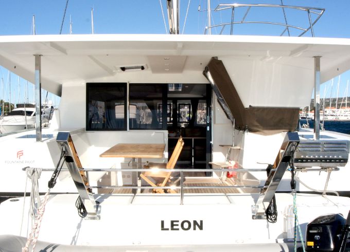 Fountaine Pajot Lucia 40