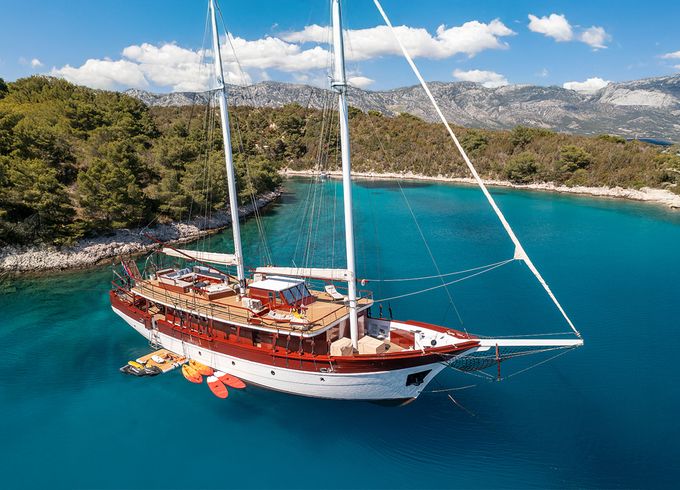 Custom Made M/s Romanca