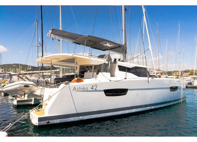 Fountaine Pajot Astréa 42
