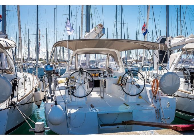 Beneteau Oceanis 38.1