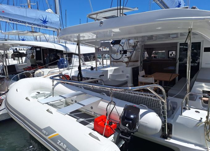 Lagoon 43