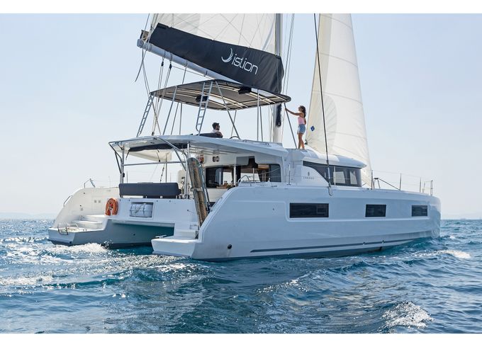 Lagoon 46 A/c & Gen & Wm