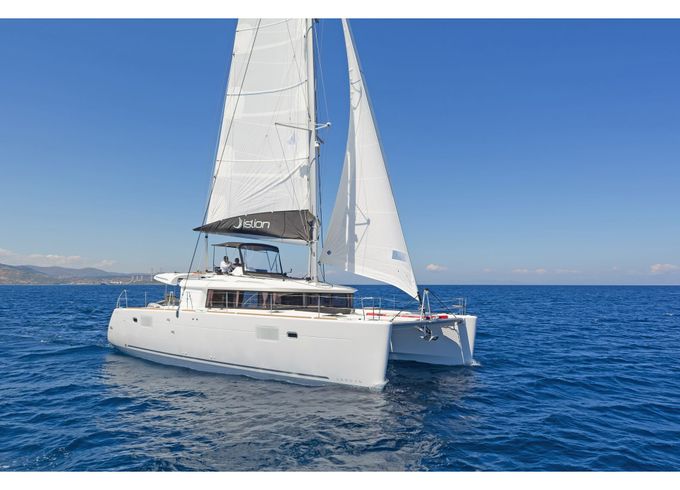 Lagoon 450 Fly A/c & Gen & Wm