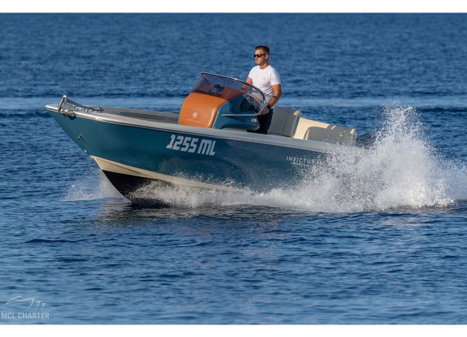 Invictus Yacht Invictus Fx 200
