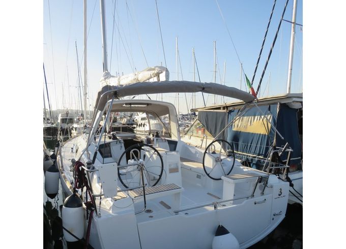 Beneteau Oceanis 38