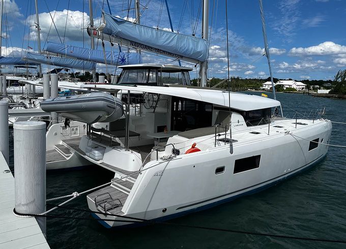 Lagoon 42