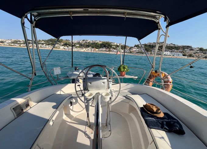 Hunter 320