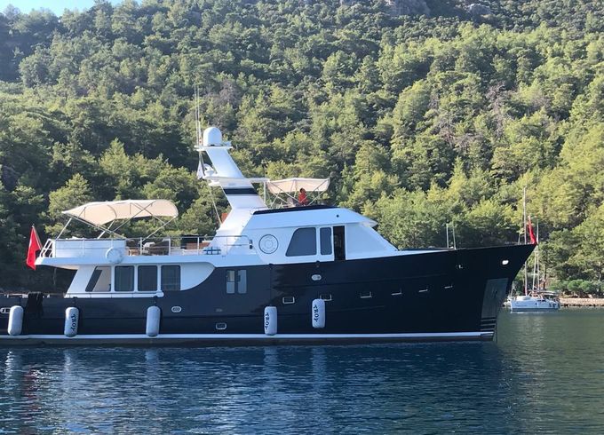 Trawler 77