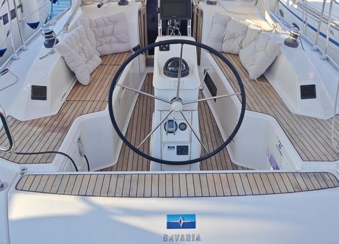 Bavaria Cruiser 33