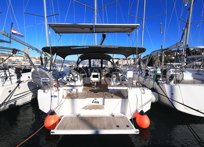 Bavaria C42 Style