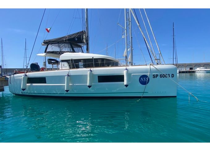 Lagoon 40