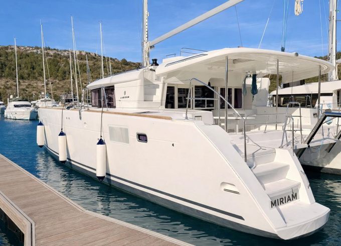 Lagoon 450 F