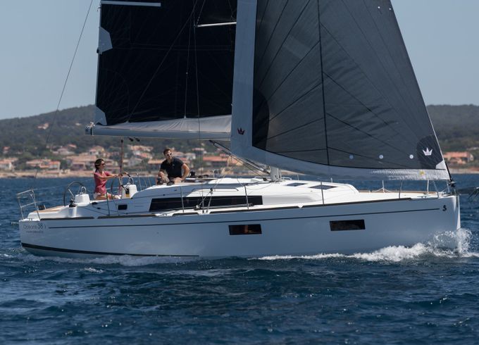 Beneteau Oceanis 38.1